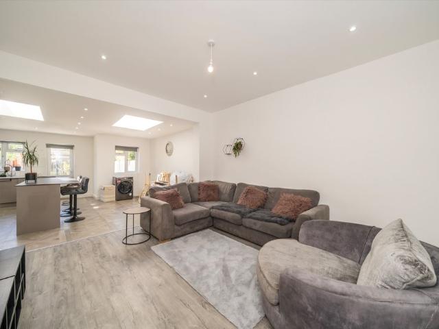 House for rent in Furzedown, Greater London