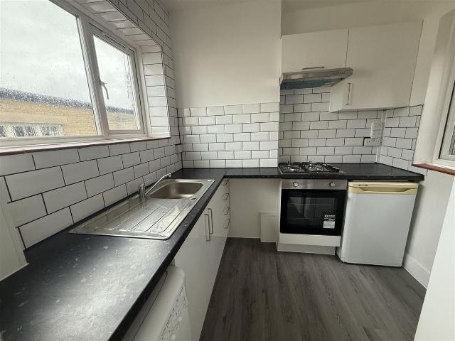 Apartment for rent in Tooting Graveney, Greater London