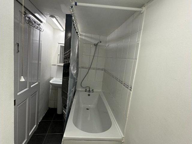 House for rent in London Borough of Croydon, Greater London