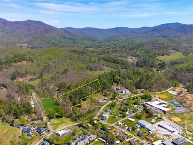 Land for sale in Bakersville, North Carolina