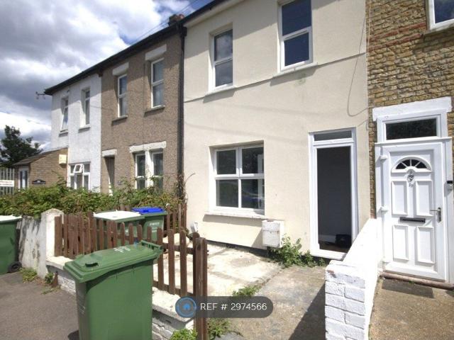 House for rent in Belvedere, Greater London