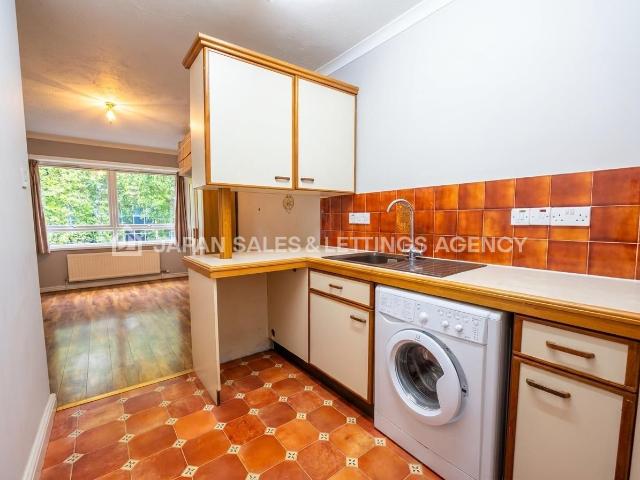 House for rent in London Borough of Hounslow, Strand