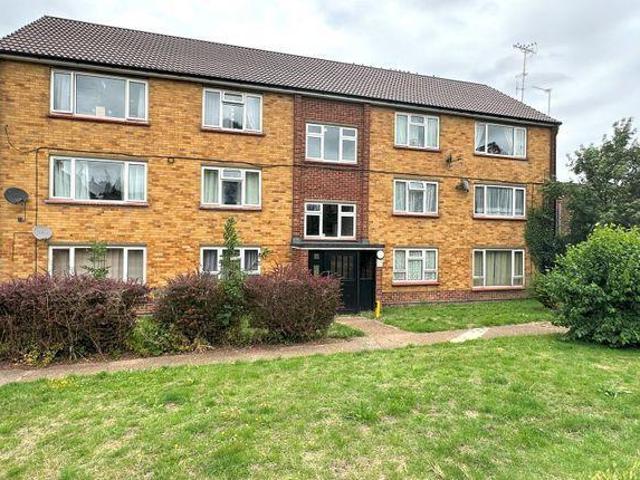 Apartment for rent in Swanscombe and Greenhithe, Monks Orchard