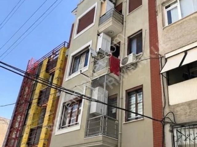 Karantina, Konak içerisinde satılık mülk