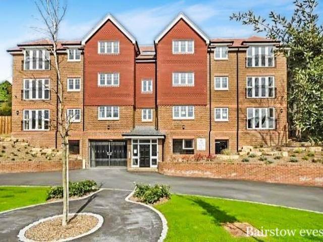 Apartment for rent in London Borough of Croydon, Purley