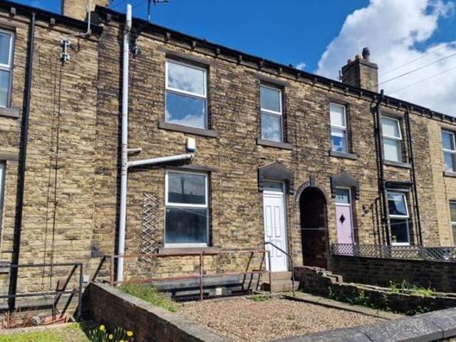 House for rent in Huddersfield, West Yorkshire
