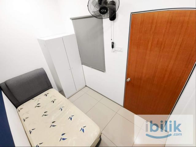 Room for rent in Petaling, Alam Impian