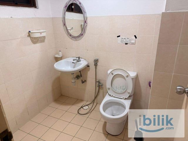 Room for rent in Petaling, Damansara Damai