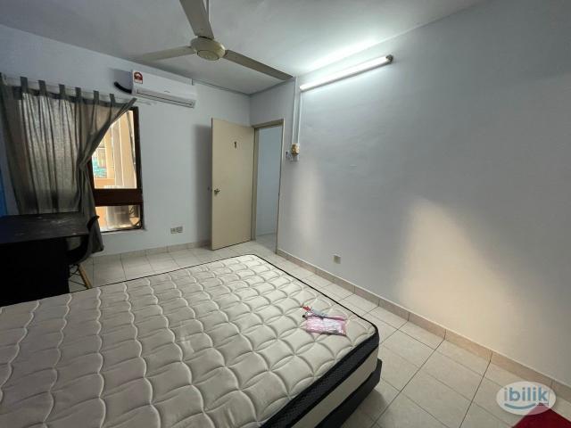 Room for rent in Petaling, Damansara Damai