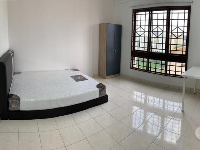 Room for rent in Petaling, Damansara Damai