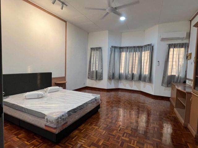 Room for rent in Petaling, Damansara Damai