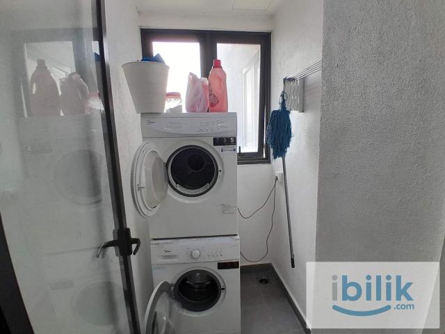Room for rent in Petaling, Alam Impian