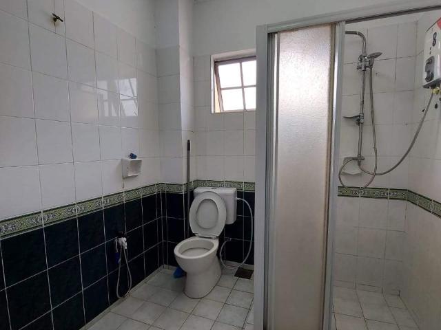 Room for rent in Petaling, Alam Impian