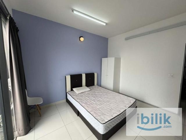 Room for rent in Petaling, Alam Impian