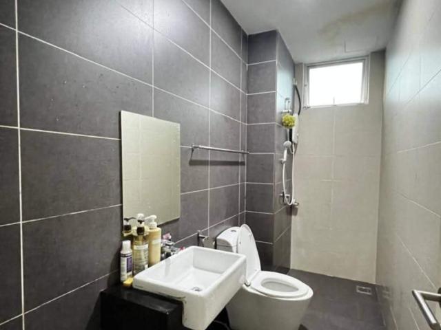 Room for rent in Petaling, Damansara Damai