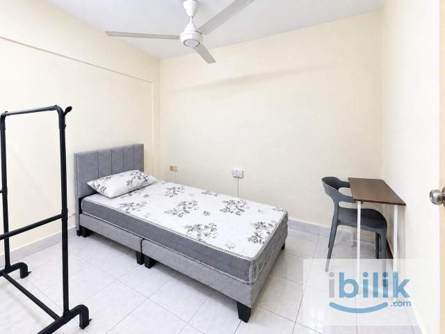 Room for rent in Petaling, Damansara Damai