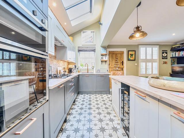 House for rent in Lower Green Esher, Blackhills