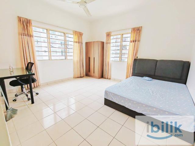 Room for rent in Petaling, Damansara Damai