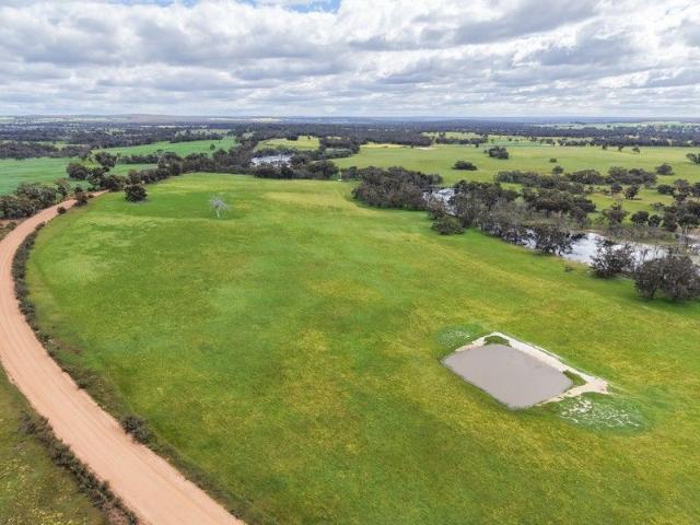 Cottage for sale in Chowerup, Western Australia