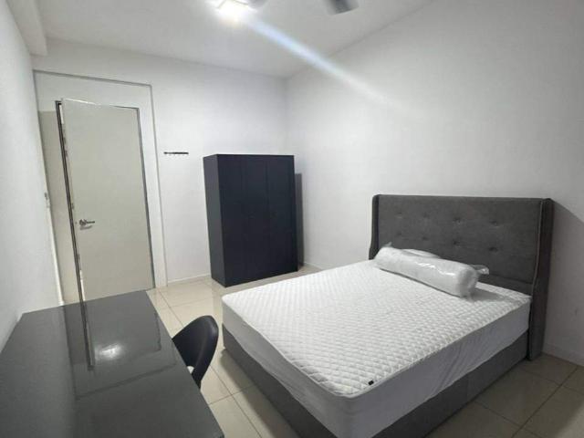Room for rent in Petaling, Alam Impian
