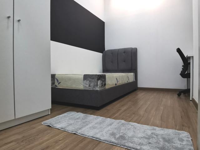 Room for rent in Petaling, Alam Impian