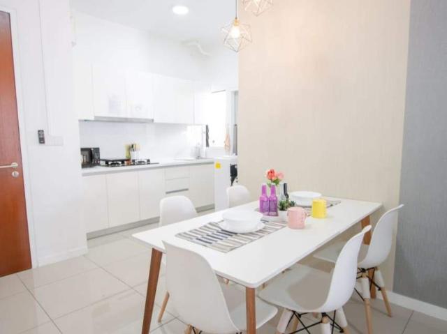 Room for rent in Petaling, Alam Impian