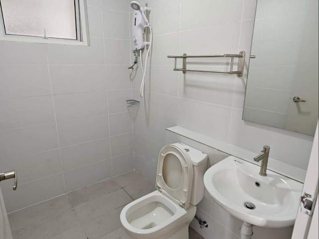 Room for rent in Petaling, Alam Impian