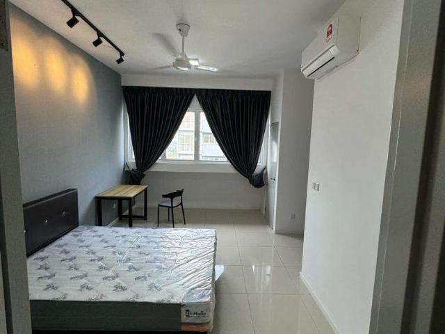 Room for rent in Petaling, Alam Impian