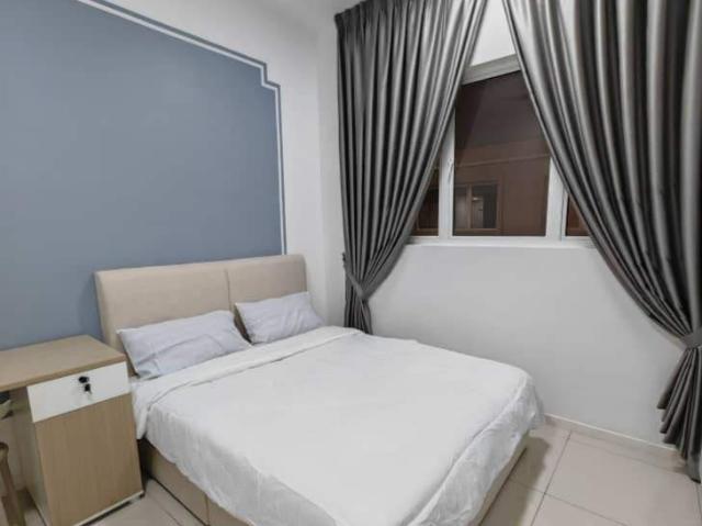 Room for rent in Petaling, Alam Impian