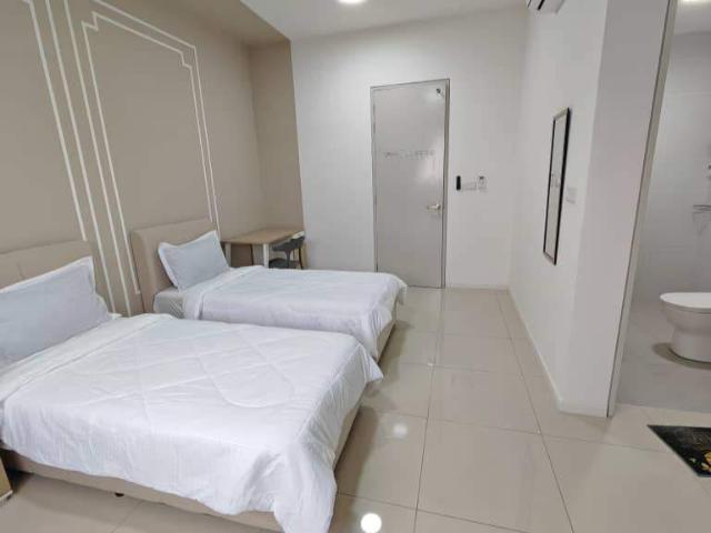 Room for rent in Petaling, Alam Impian