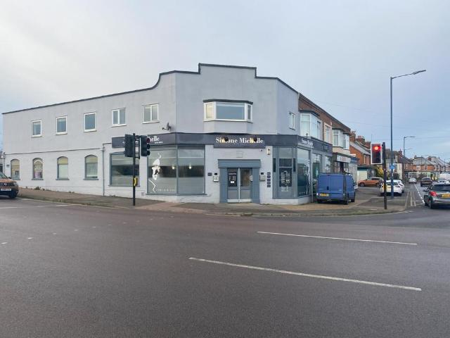 Commercial for sale in Walton, Eastbridge