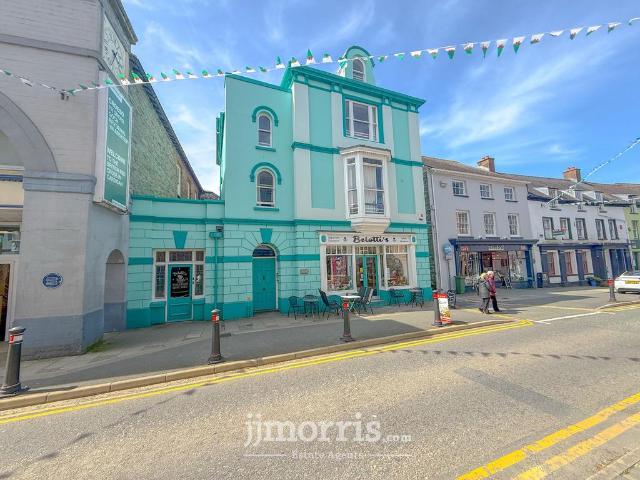 Commercial for sale in Cardigan, Wales
