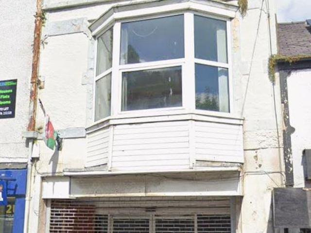 Commercial for sale in Llangefni, Wales
