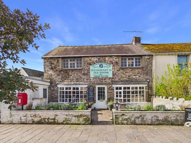 Commercial for sale in Laugharne, Wales