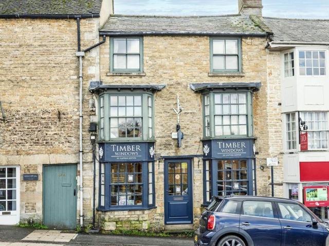 Commercial for sale in Chipping Norton, Black Bourton