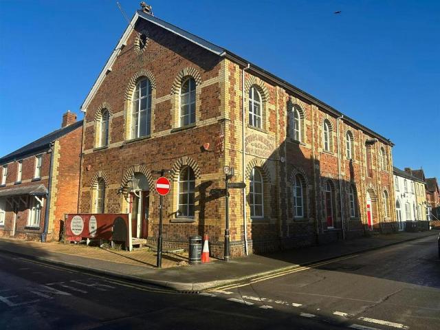 Commercial for sale in Craven Arms, Shropshire