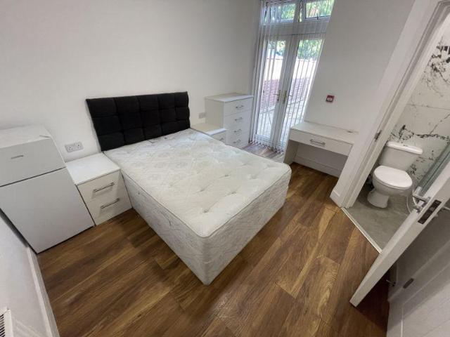Commercial for rent in West Drayton, West Drayton
