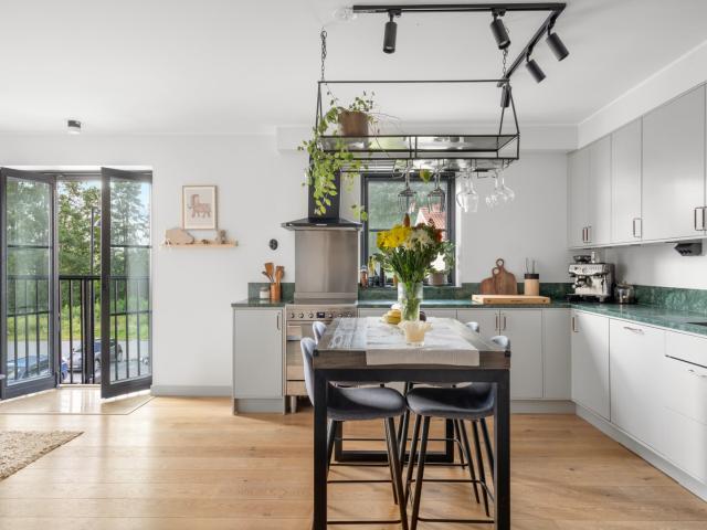 Bostadsrätt till salu i Ekerö, Stockholm