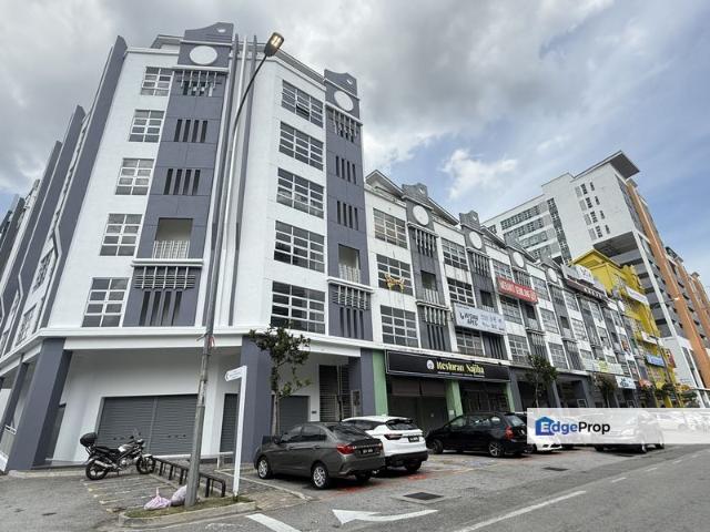 Shop for rent in Kajang, Langat