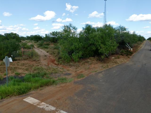 Land for sale in Artesia Wells