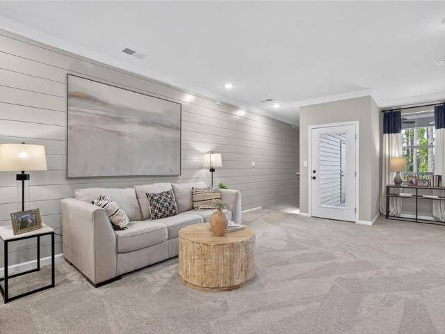 Condo for sale in Barlett, Carrollton