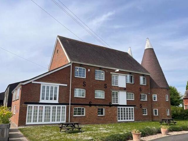 House for rent in Lyons, Greater London