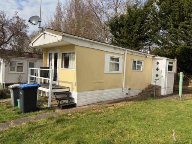 Park Home for sale in Row Town, Surrey
