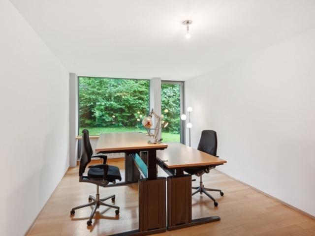 Büro mieten in Einigen, Zürich