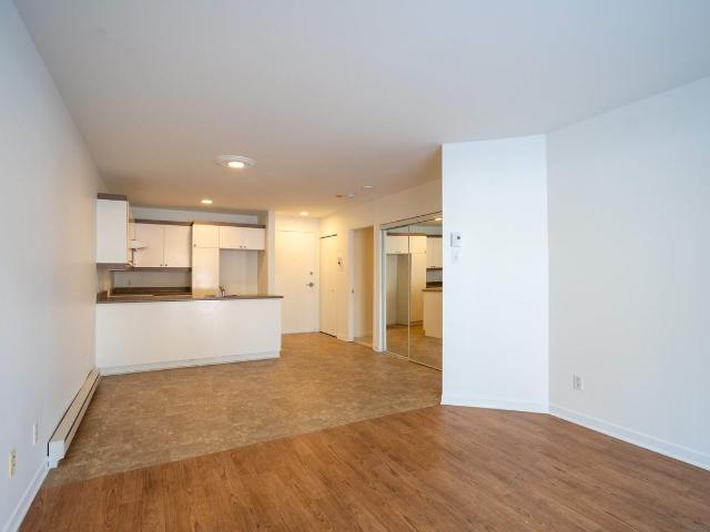 Apartment for rent in Saint-charles-borromée, Quebec