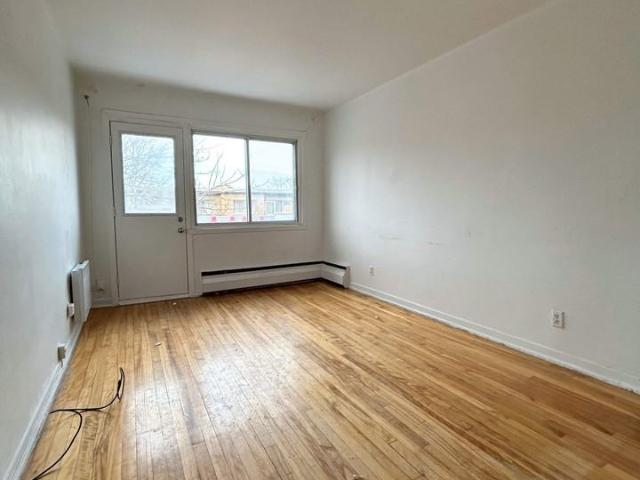 Apartment for rent in St. Leonard's, Quebec