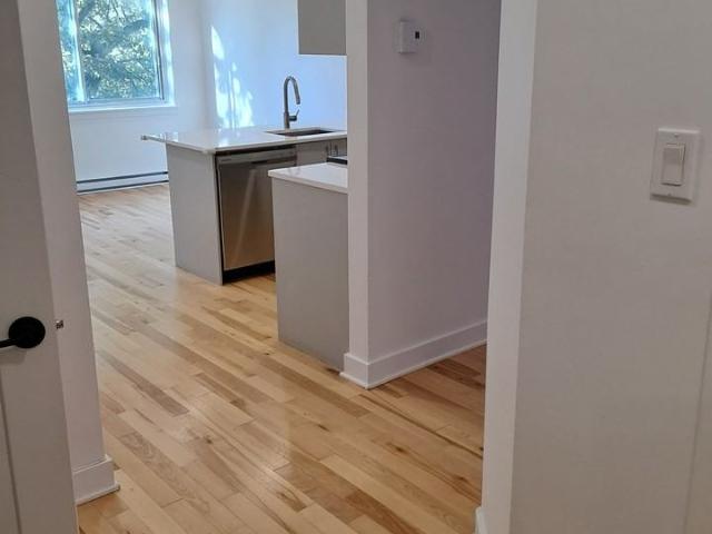 Apartment for rent in Côte-des-Neiges–Notre-Dame-de-Grâce, Montréal
