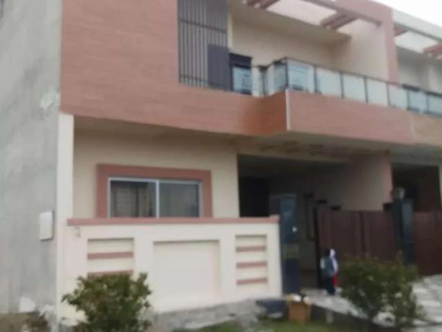 House for sale in Faisalabad, Islamabad Capital Territory