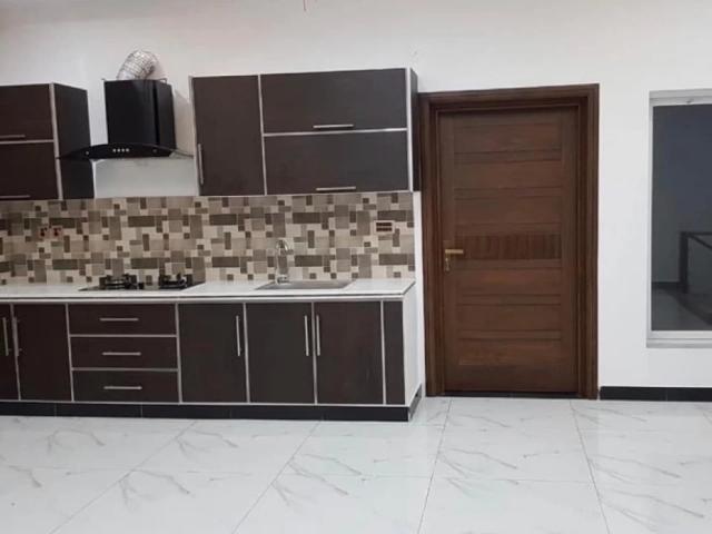 House for sale in Faisalabad, Islamabad Capital Territory