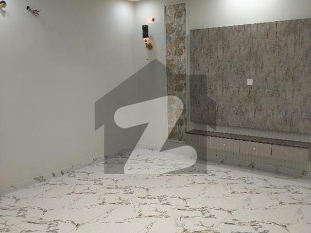 House for sale in Faisalabad, Islamabad Capital Territory